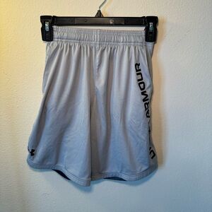 Boys Under Armour gray athletic shorts size medium elastic and draw string waist